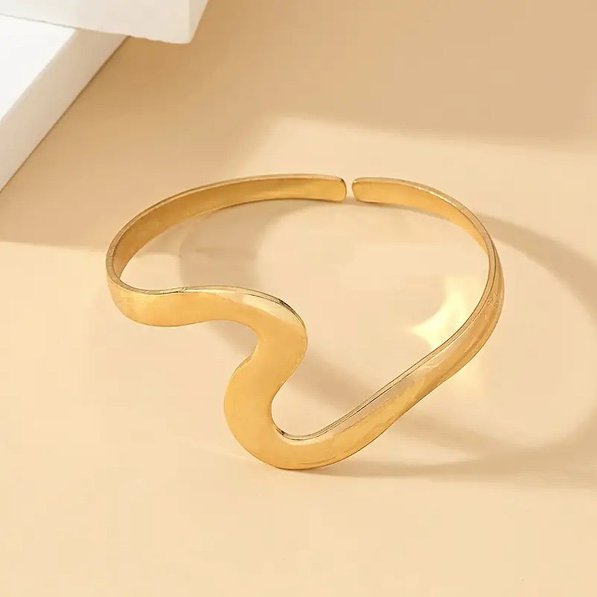 Camille Gold Arm cuff