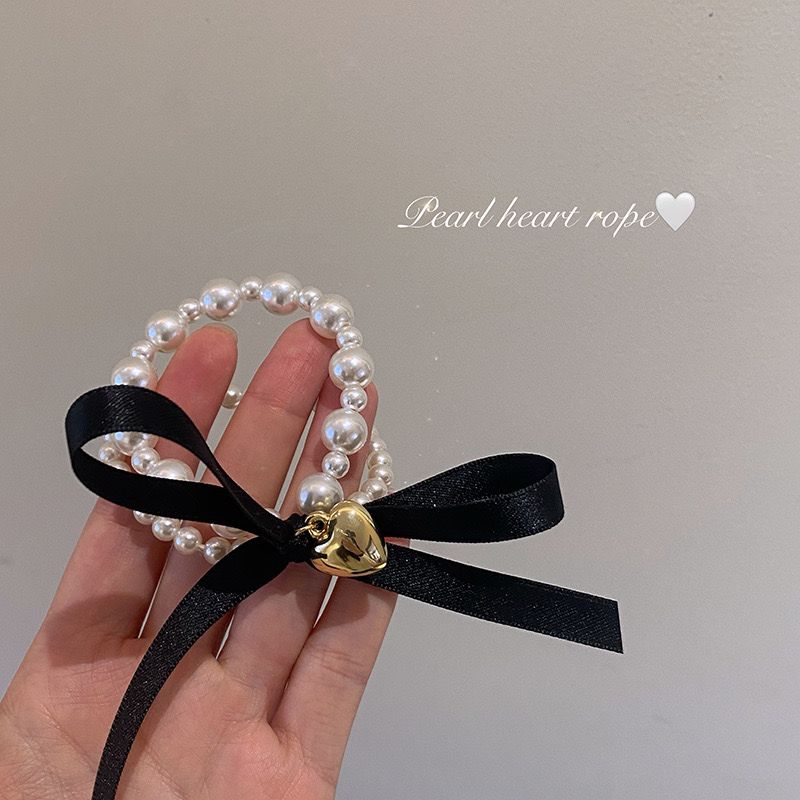 Paris Pearl Heart Hairtie